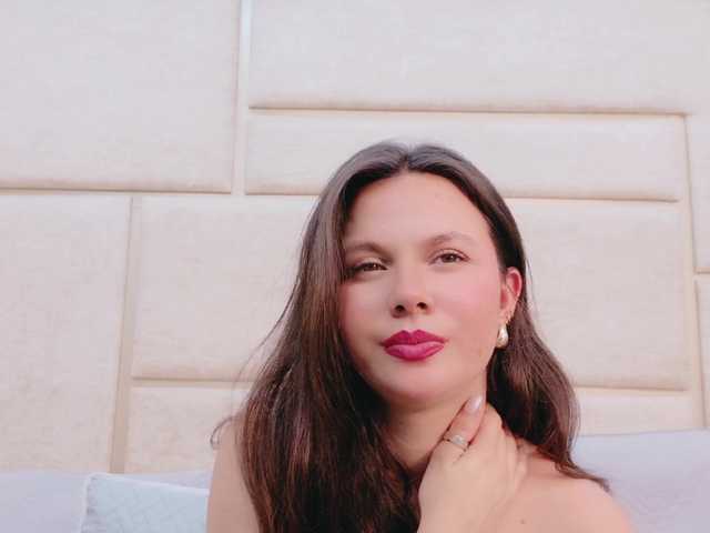 RubyScarlett's BongaCams show and profile