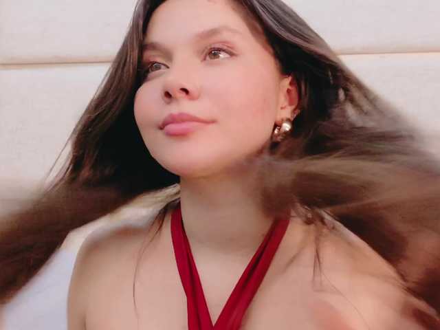 RubyScarlett live cam profile