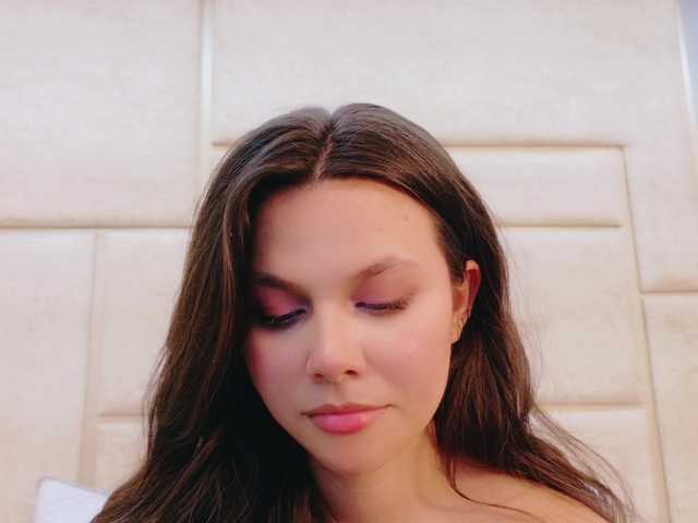 RubyScarlett — Thiscute Girl wants to meet you, don't leave without saying hello,I promise you laughter, games, dancing and a lot of adrenaline. I love that you pamper me and make me vibrate.!( FAV NUMBERS!! -- 5,18,25,38,65,110)  always chat free and be my lover