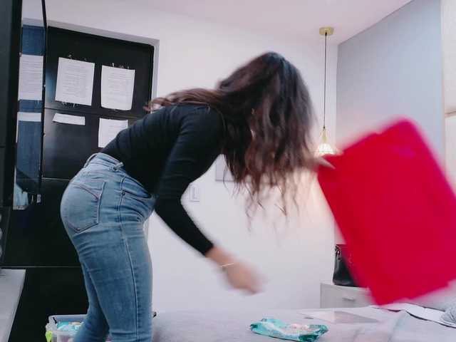 RubyScarlett's BongaCams show and profile