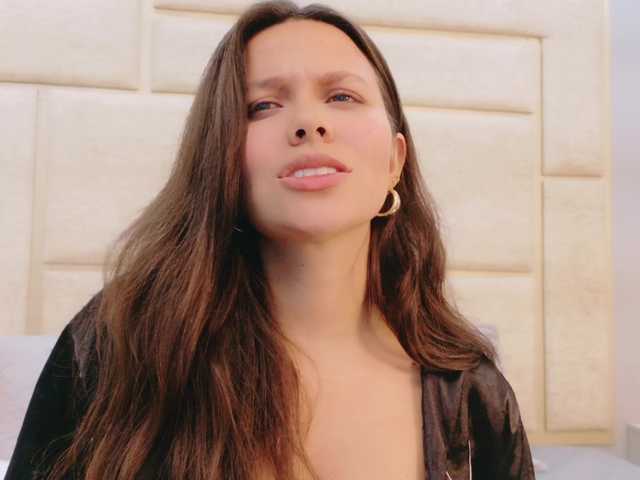 RubyScarlett — Thiscute Girl wants to meet you, don't leave without saying hello,I promise you laughter, games, dancing and a lot of adrenaline. I love that you pamper me and make me vibrate.!( FAV NUMBERS!! -- 5,18,25,38,65,110)  always chat free and be my lover