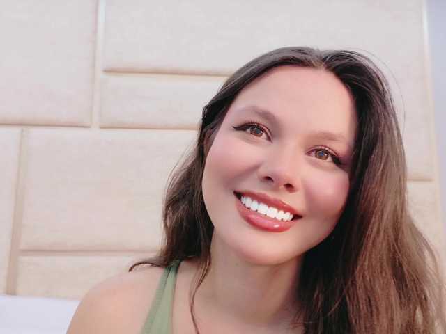 RubyScarlett's BongaCams show and profile