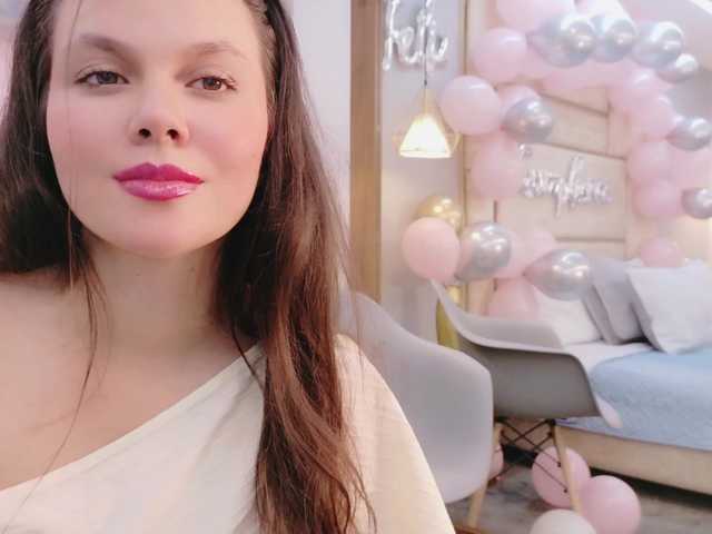 RubyScarlett's BongaCams show and profile