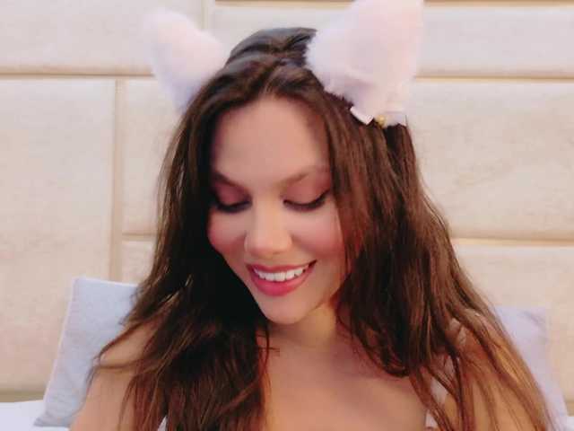 RubyScarlett's BongaCams show and profile