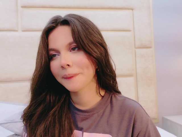 RubyScarlett's BongaCams show and profile