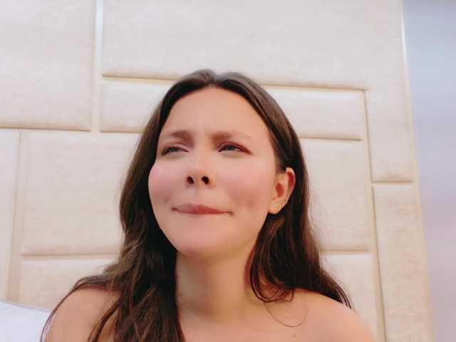 RubyScarlett — Thiscute Girl wants to meet you, don't leave without saying hello,I promise you laughter, games, dancing and a lot of adrenaline. I love that you pamper me and make me vibrate.!( FAV NUMBERS!! -- 5,18,25,38,65,110)  always chat free and be my lover