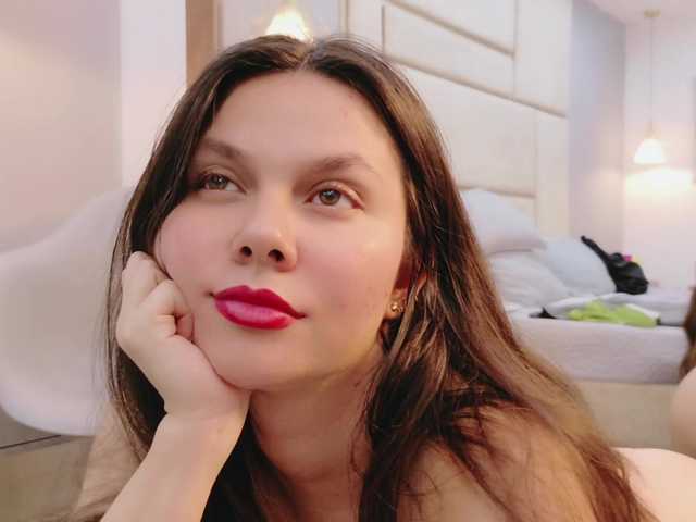 RubyScarlett's BongaCams show and profile