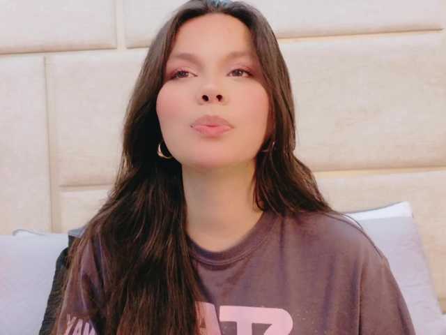 RubyScarlett's BongaCams show and profile