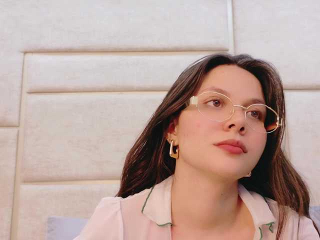 RubyScarlett's BongaCams show and profile