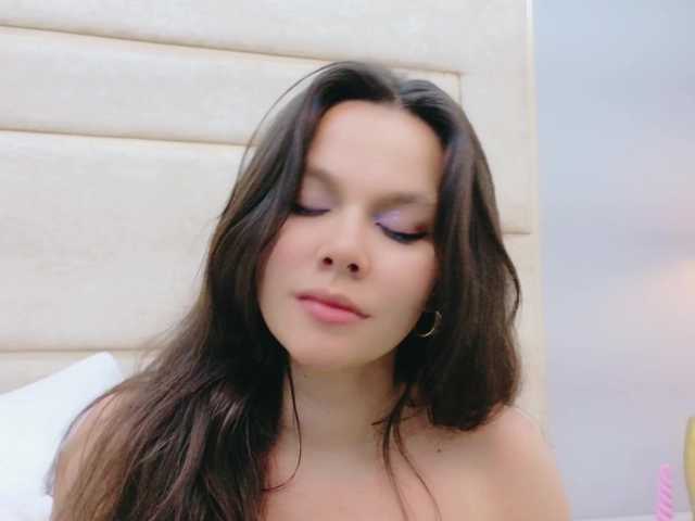 RubyScarlett's BongaCams show and profile