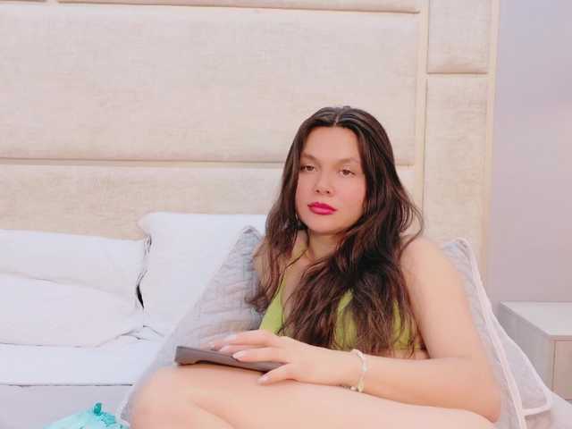 RubyScarlett's BongaCams show and profile