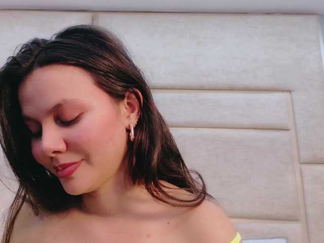 RubyScarlett's BongaCams show and profile