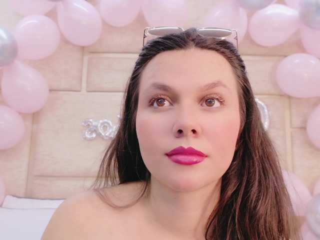 RubyScarlett's BongaCams show and profile