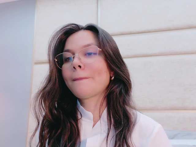 RubyScarlett's BongaCams show and profile