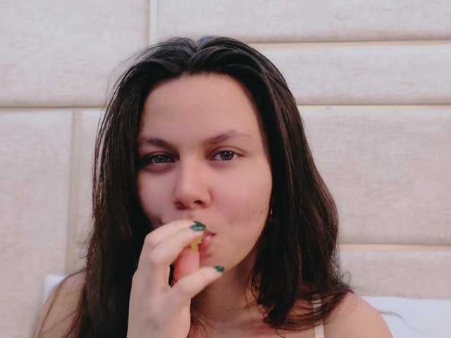 RubyScarlett's BongaCams show and profile