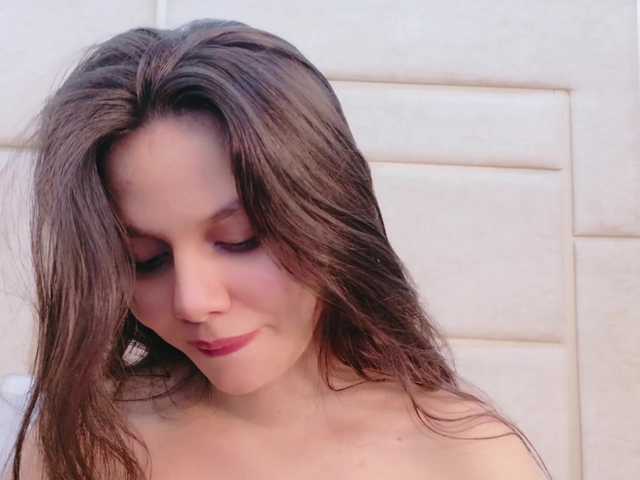 RubyScarlett's BongaCams show and profile