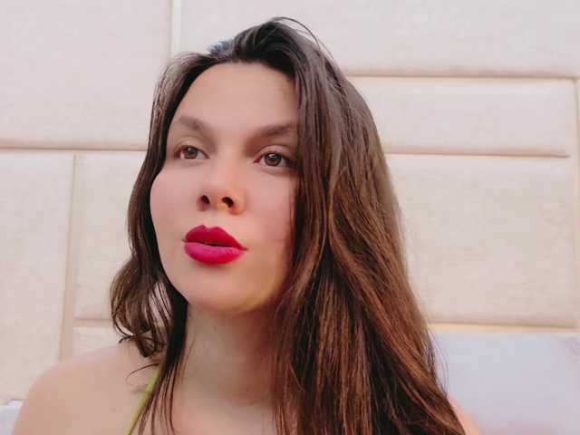 RubyScarlett's BongaCams show and profile