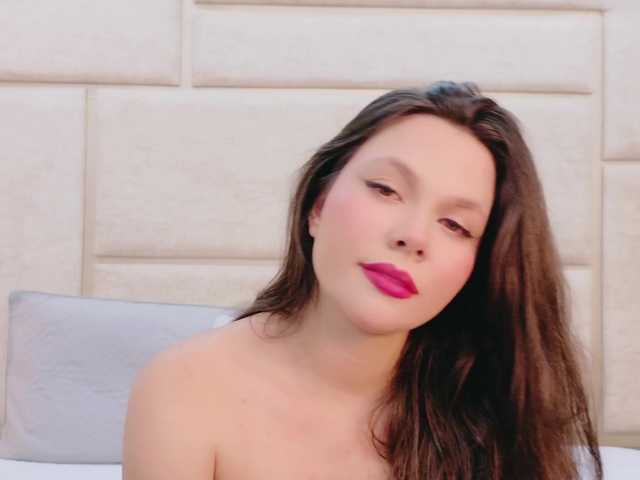 RubyScarlett's BongaCams show and profile