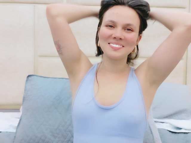 RubyScarlett's BongaCams show and profile