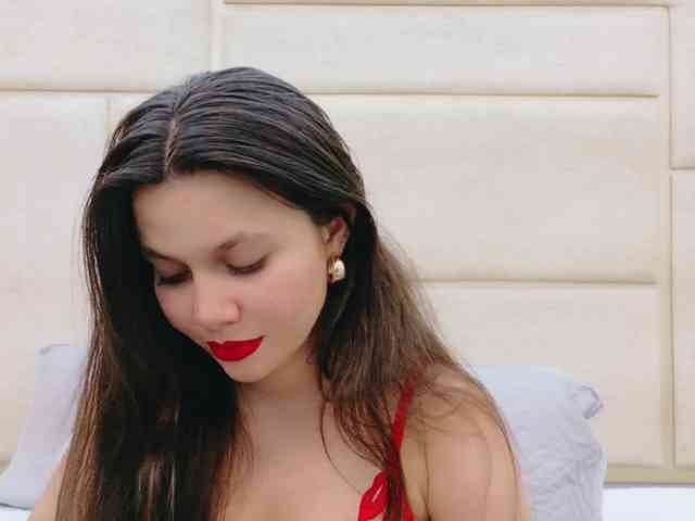 RubyScarlett Live Webcam on BongaCams