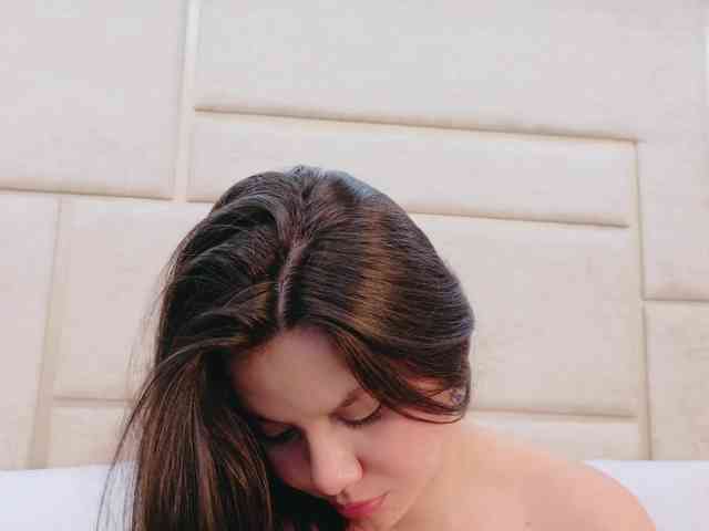 CarolineScarlett webcam