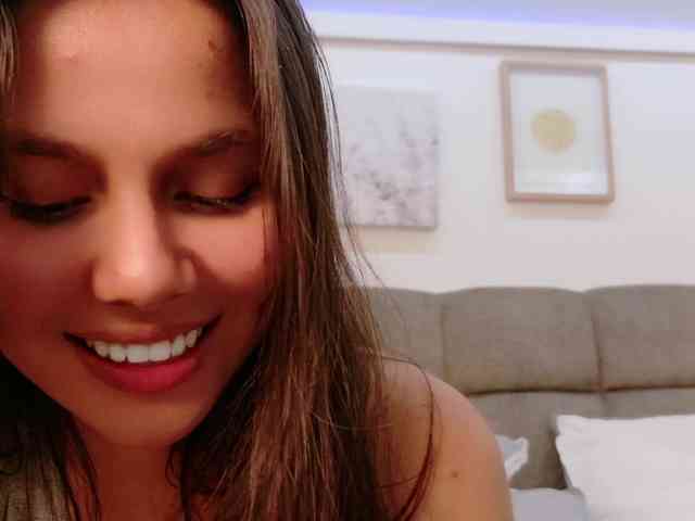 CarolineVega webcam