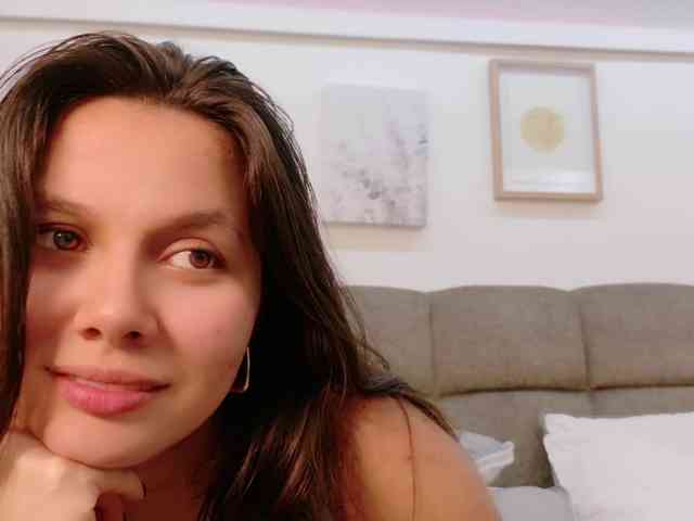 CarolineVega webcam