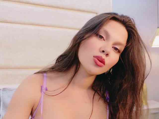 RubyScarlett Live Webcam on BongaCams