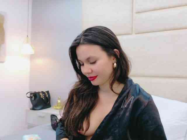 RubyScarlett Live Webcam on BongaCams