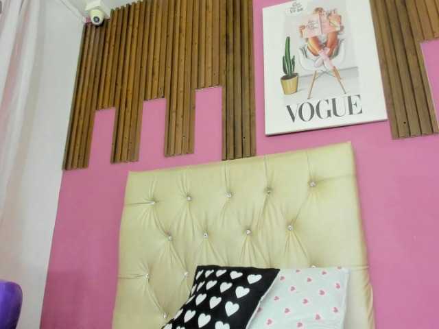 LuciaSpear webcam bongacams model stream image