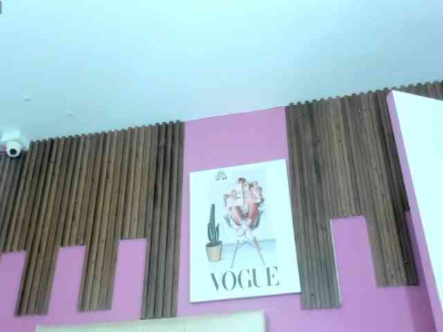 LuciaSpear webcam