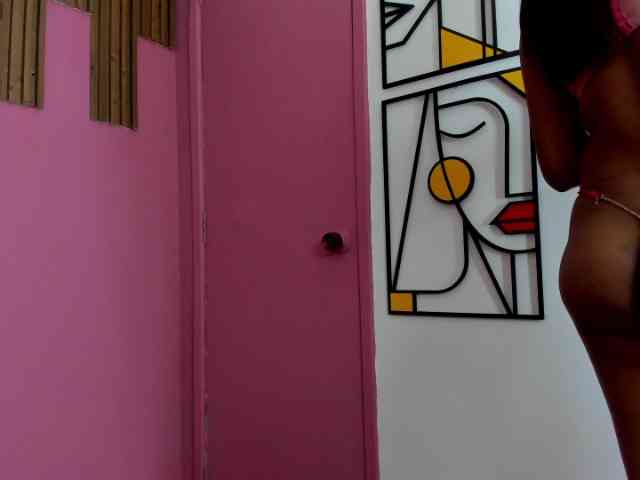 LuciaSpear webcam