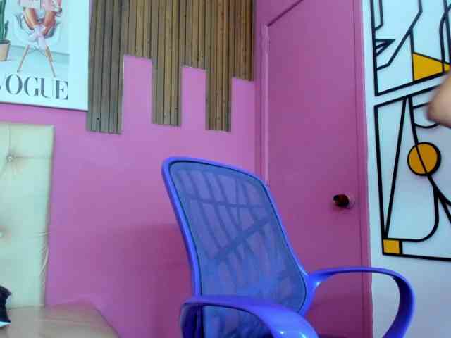 LuciaSpear webcam