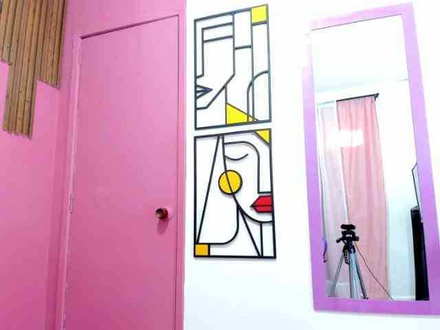 LuciaSpear webcam