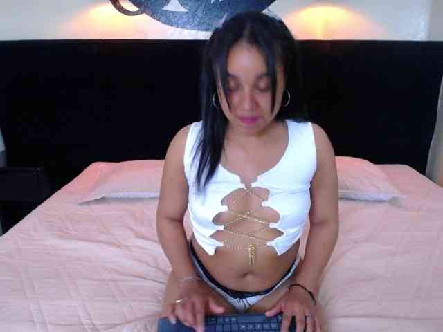 BellaWatsonn webcam