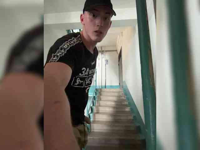 SlaveBoychik Live Webcam on BongaCams