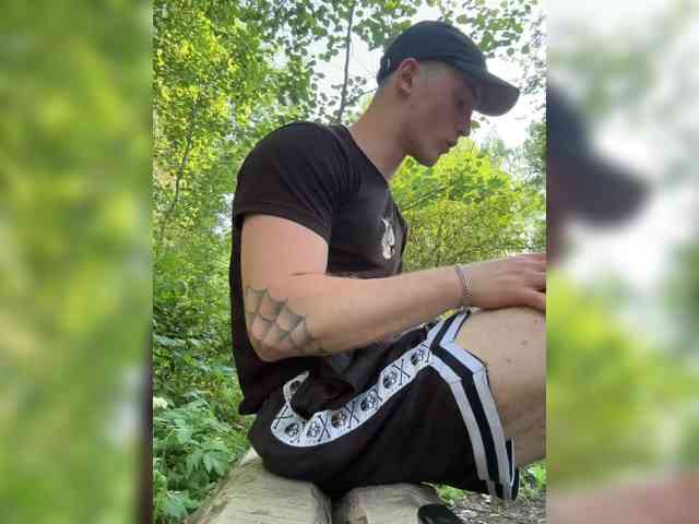 SlaveBoychik Live Webcam on BongaCams