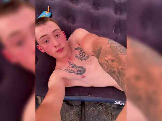 slaveboychik bongacams