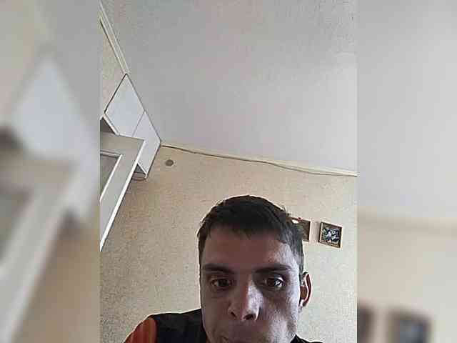 DeckardKain Live Webcam on BongaCams