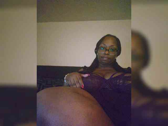 SweetzSin webcam