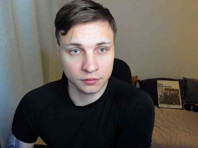 AlexPolo Live Webcam on BongaCams