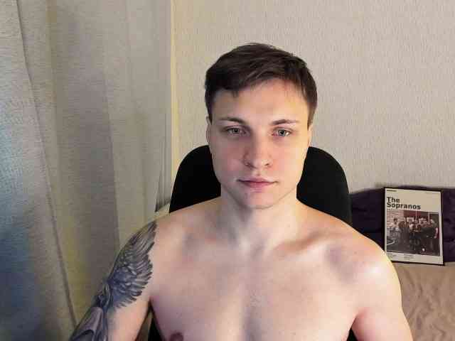 AlexPolo Live Webcam on BongaCams