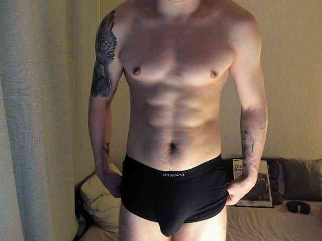 AlexPolo Live Webcam on BongaCams