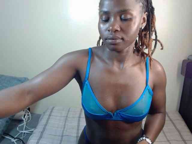 Ebony-slut webcam