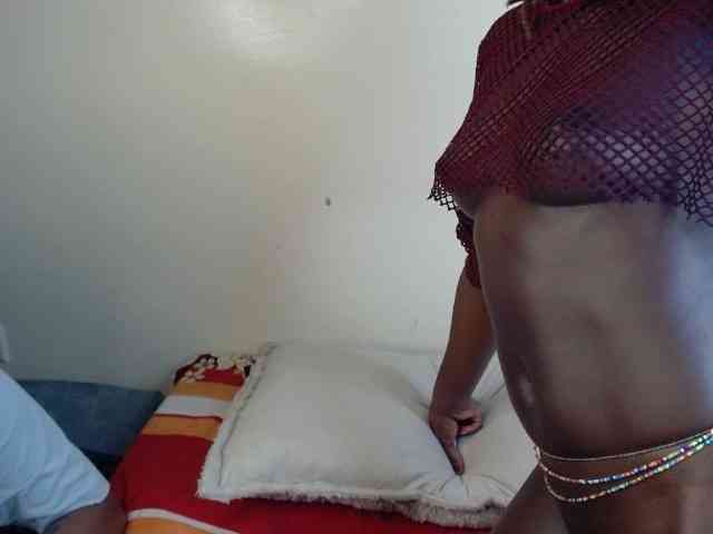 Ebony-slut webcam