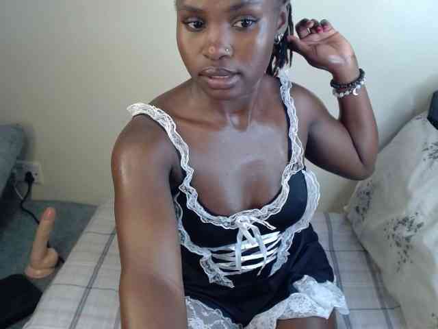 Ebony-slut webcam