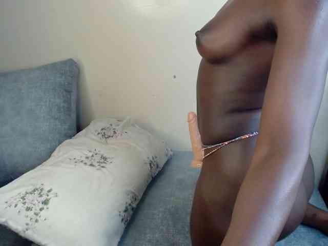 Ebony-slut webcam