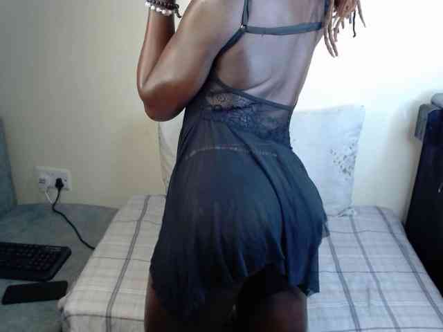 Ebony-slut webcam