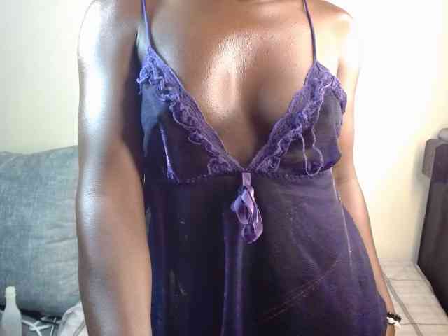 Ebony-slut webcam