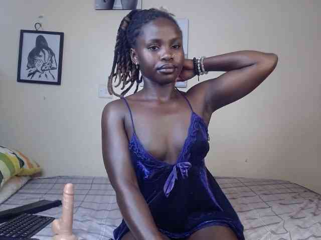 Ebony-slut webcam
